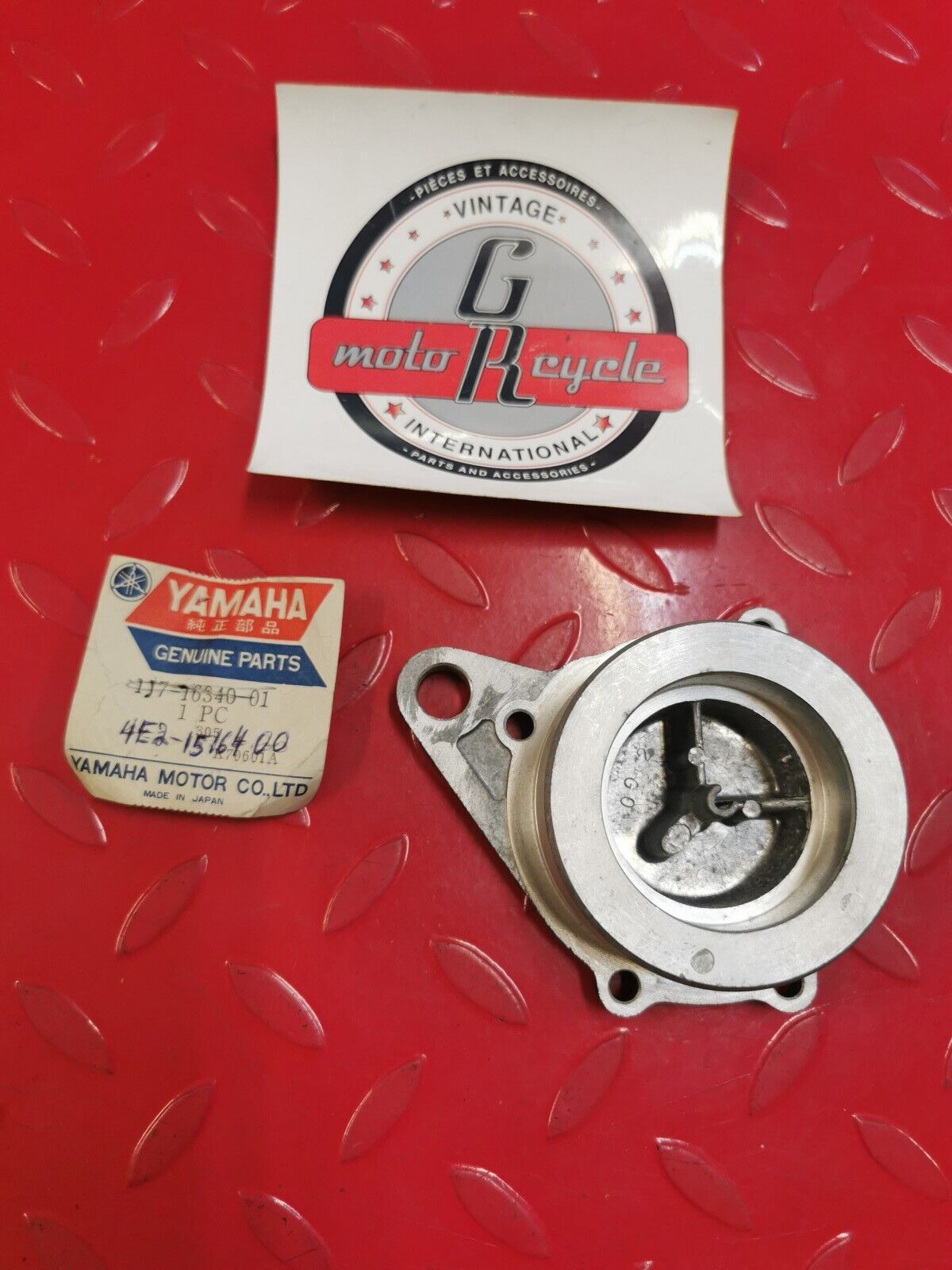 NOS YAMAHA HOUSING BEARING 2 1J7-16340-01-00 SUPERCEDED 4E2-15164-00-00 Y29