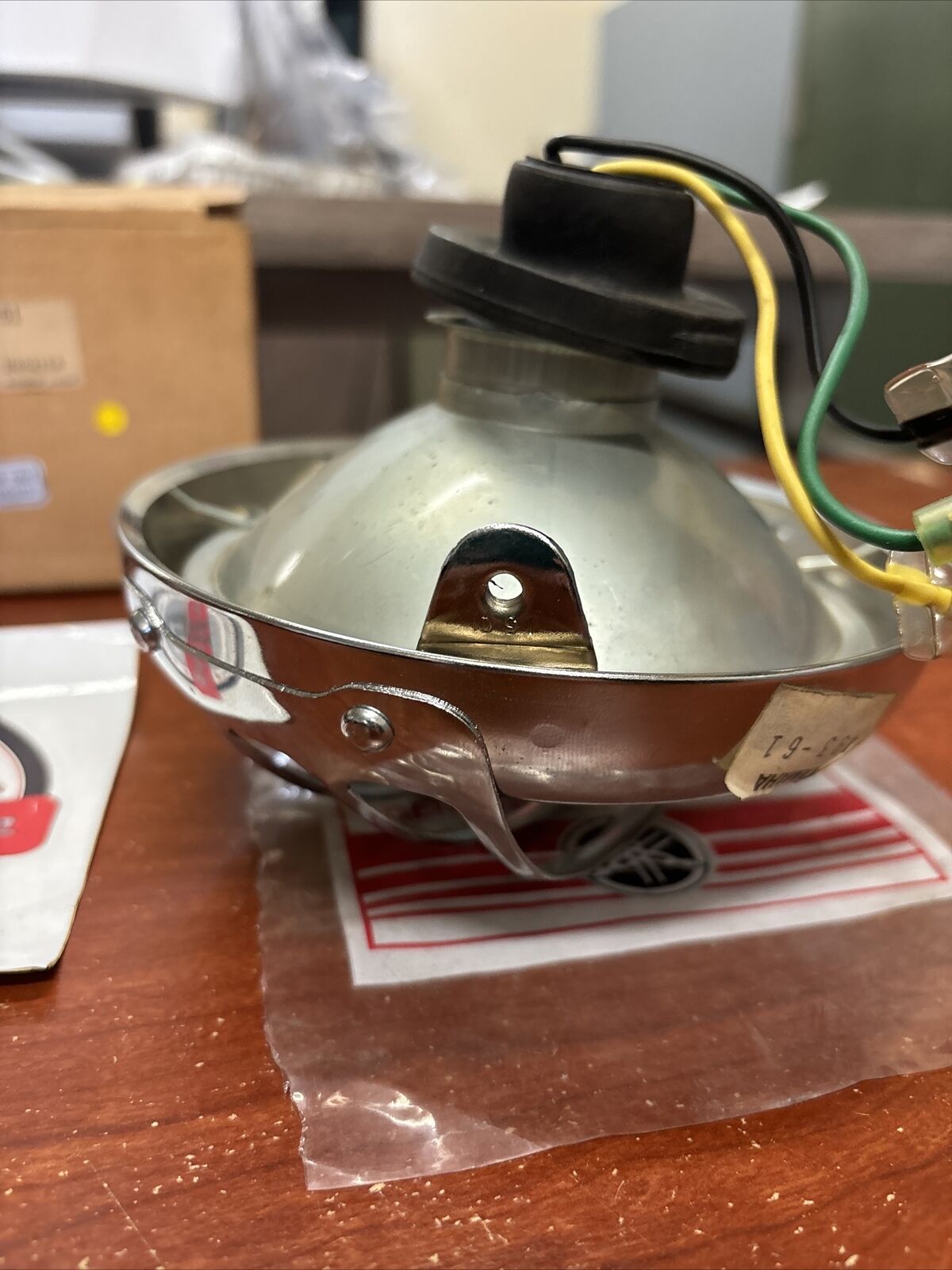 NOS Yamaha 1981 TT500 1977 TY250 HEAD LAMP UNIT 493-84110-61-00 Y172