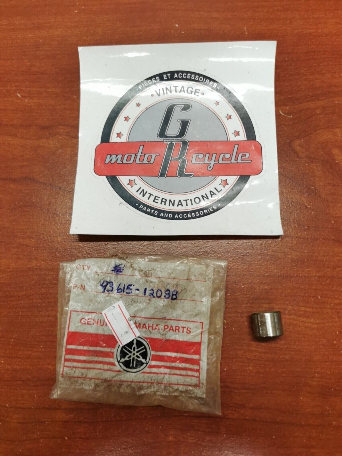 NOS Yamaha TW200 FZR1000 GTS1000 YFM200 YFB250 DOWEL PIN 93615-12088-00 Y99