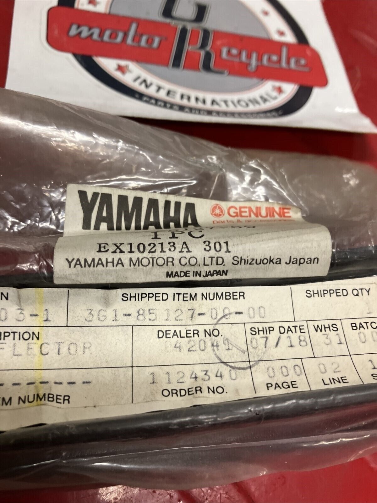 NOS YAMAHA XS650 REFLECTOR BASE 3G1-85127-00-00 Y67