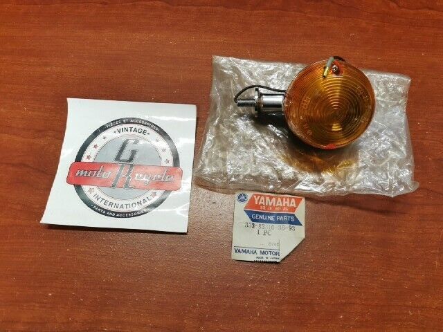 NOS Yamaha FS1 FRONT LEFT FLASHER LAMP TURN SIGNAL 353-83310-36-93 Y128