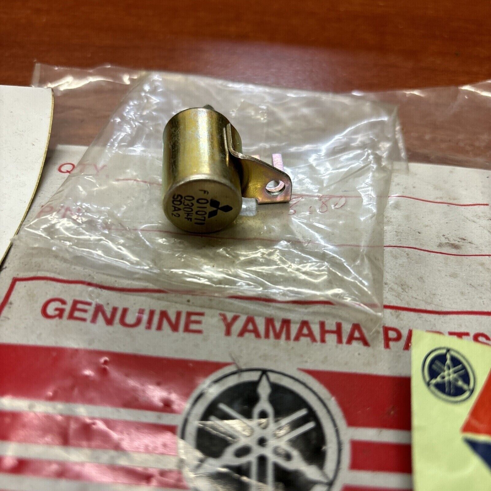 NEW NOS Yamaha 1974 1977 1978 DT250 CONDENSER 654-81325-20-00 Y173