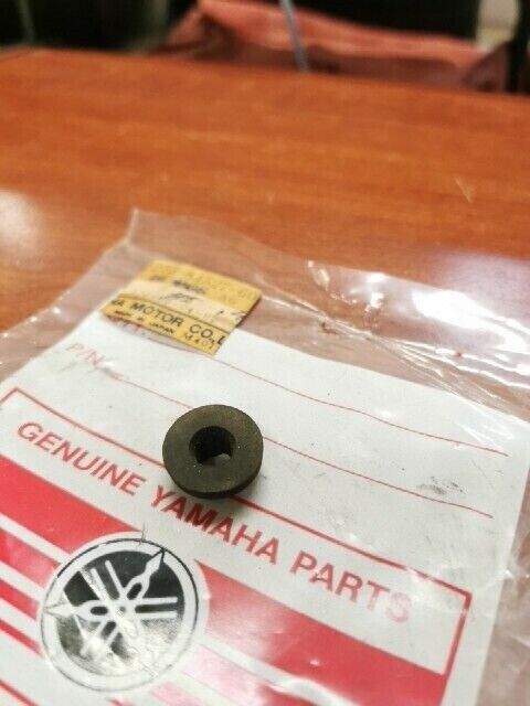 NOS Yamaha DT100 DT250 GT80 LB50 LB80 XS650 XT500 DAMPER 275-84527-60-00 Y131