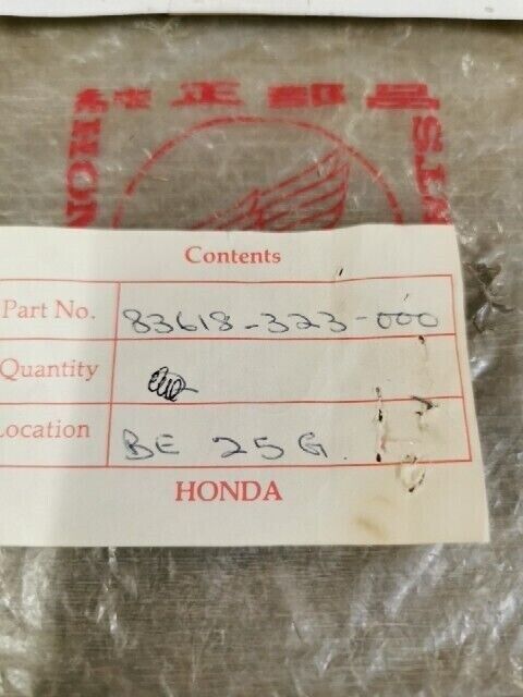 NEW NOS HONDA C50 C50L 1982 - 1996 RUBBER BATTERY BOX 83618-323-000 H79