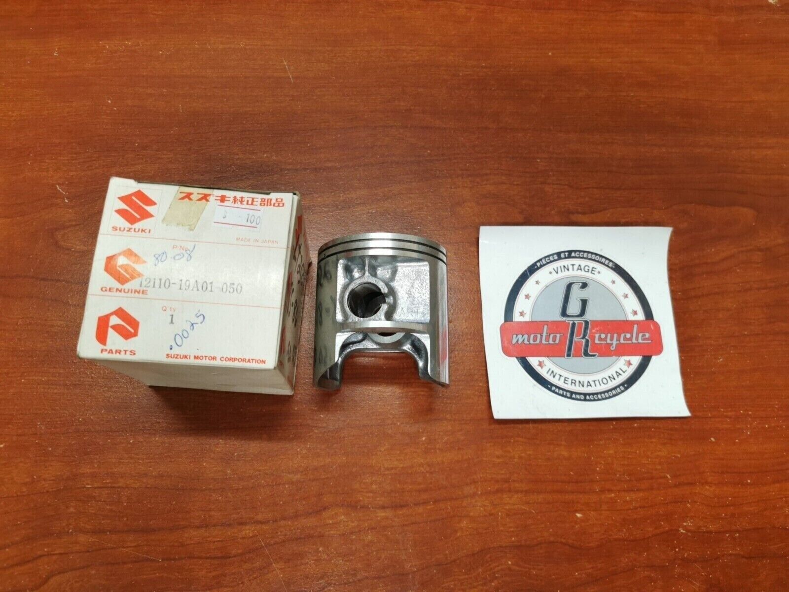 NOS SUZUKI 1985 1986 LT250R PISTON 0.50 12110-19A01-050 SUB. 12103-19810-050 S30