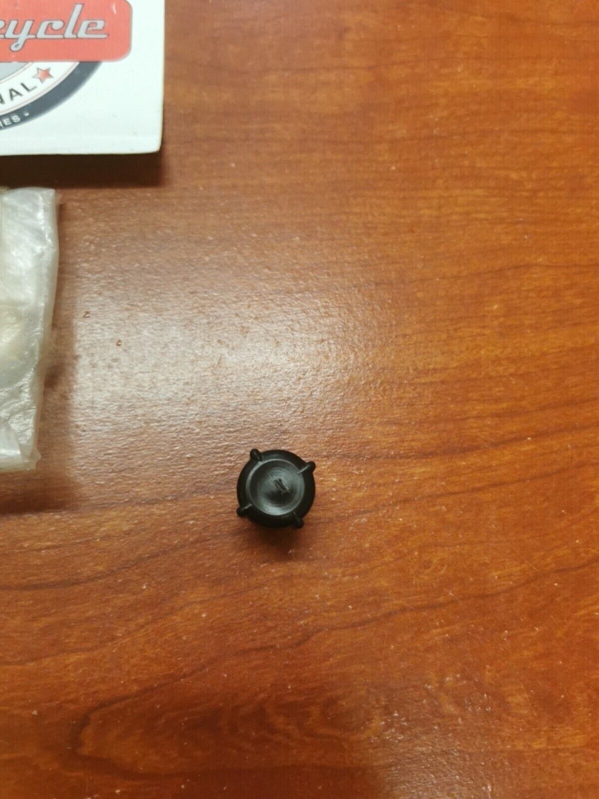 NOS Suzuki PLUG 13877-00190 S20