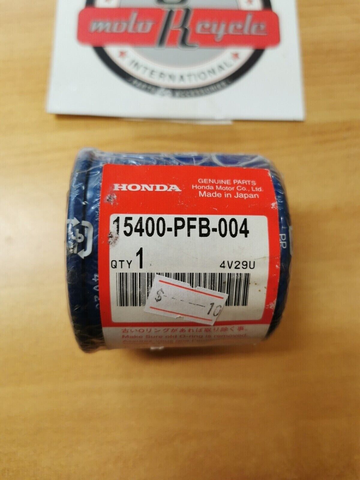 NOS Honda 1983 VT750C FILTER, OIL 15400-PFB-004 H28