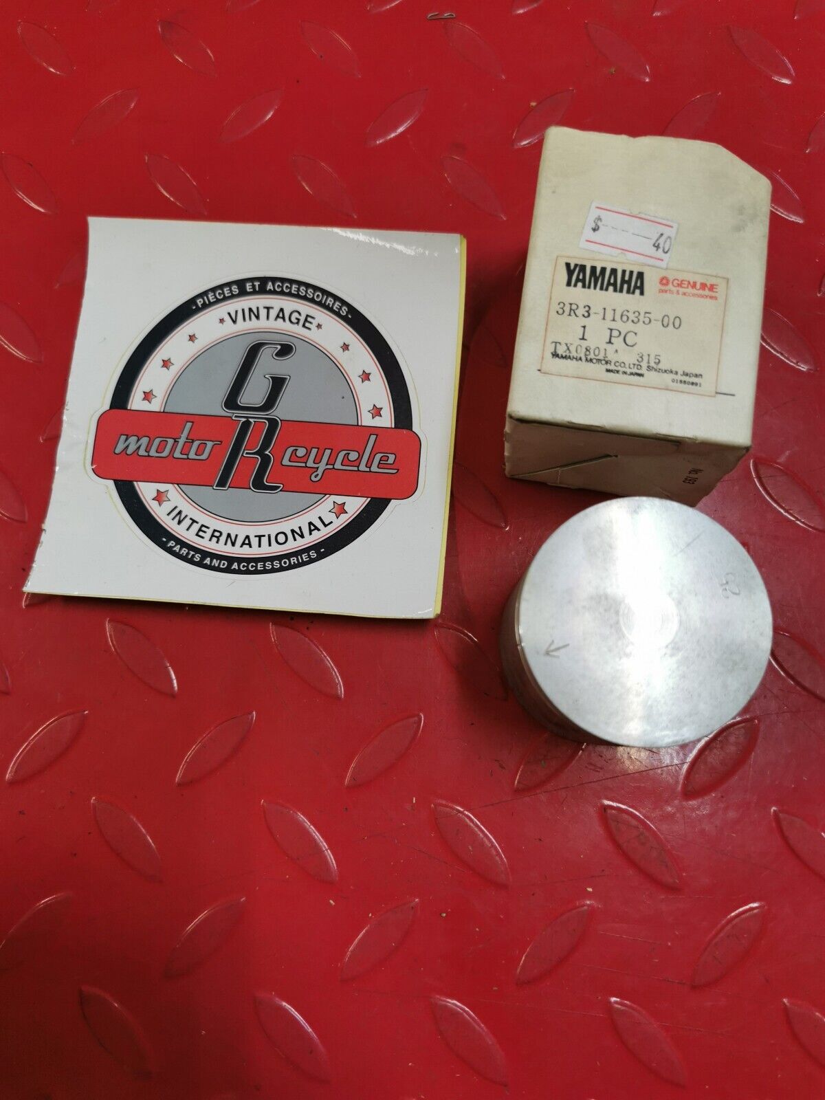 NOS YAMAHA YZ125 1980 PISTON 1 O/S 0.25 3R3-11635-00-00 Y33