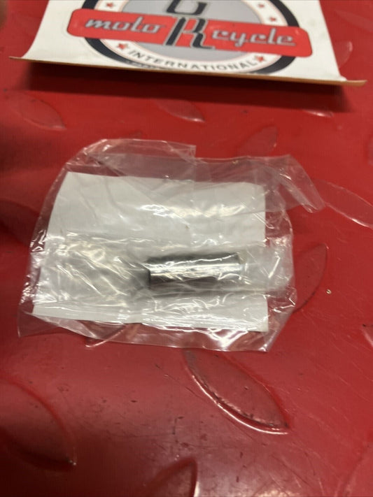 NOS KAWASAKI PIN 92043-1572 K15