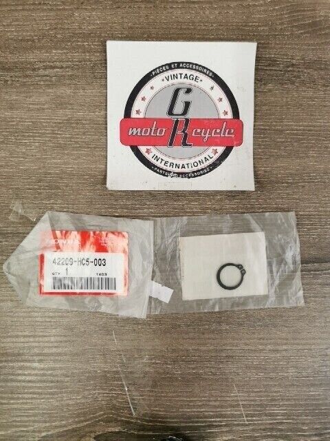NOS HONDA TRX300FW 1988 - 1990 CIRCLIP 42209-HC5-003 H102