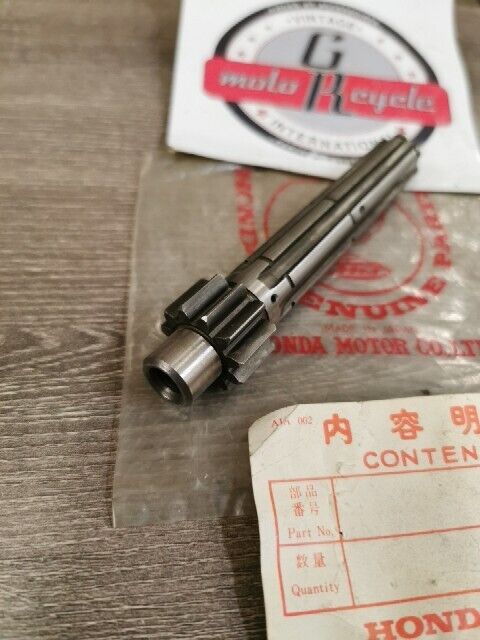 NOS HONDA C65 SHAFT MAIN TRANSMISSION 23211-040-000 H88