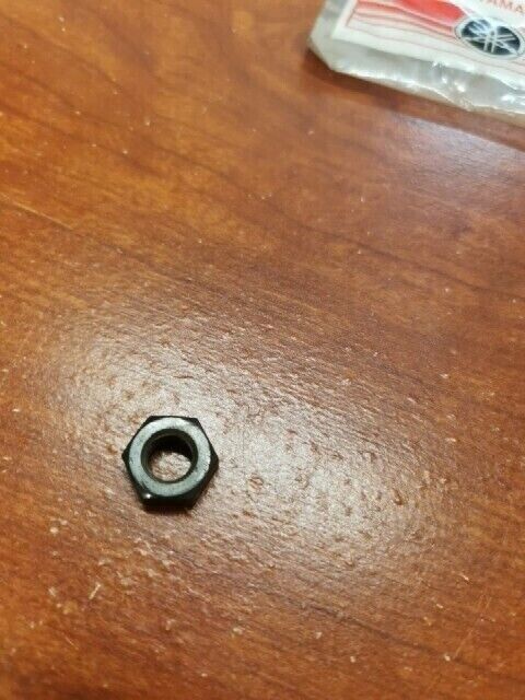 NOS Yamaha TZR250 NUT 95306-08700-00 SUB 95316-08700-00 95317-08700-00 Y129
