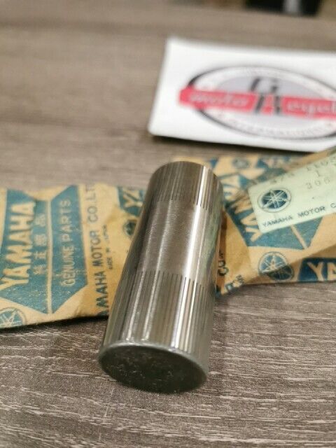 NOS YAMAHA GPX338G SRX440 GPX433F GPX338F 1974 PIN CRANK 1 878-11681-00-00 Y158