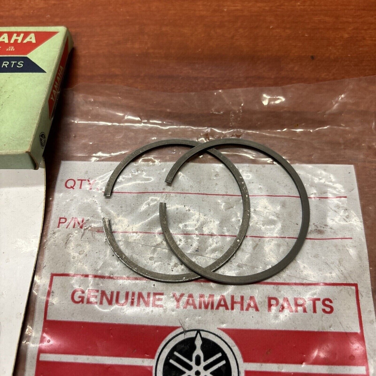 NOS Yamaha 1969 L5T 1967 1968 YL2 PISTON RING 0.75 166-11601-30-00 Y174