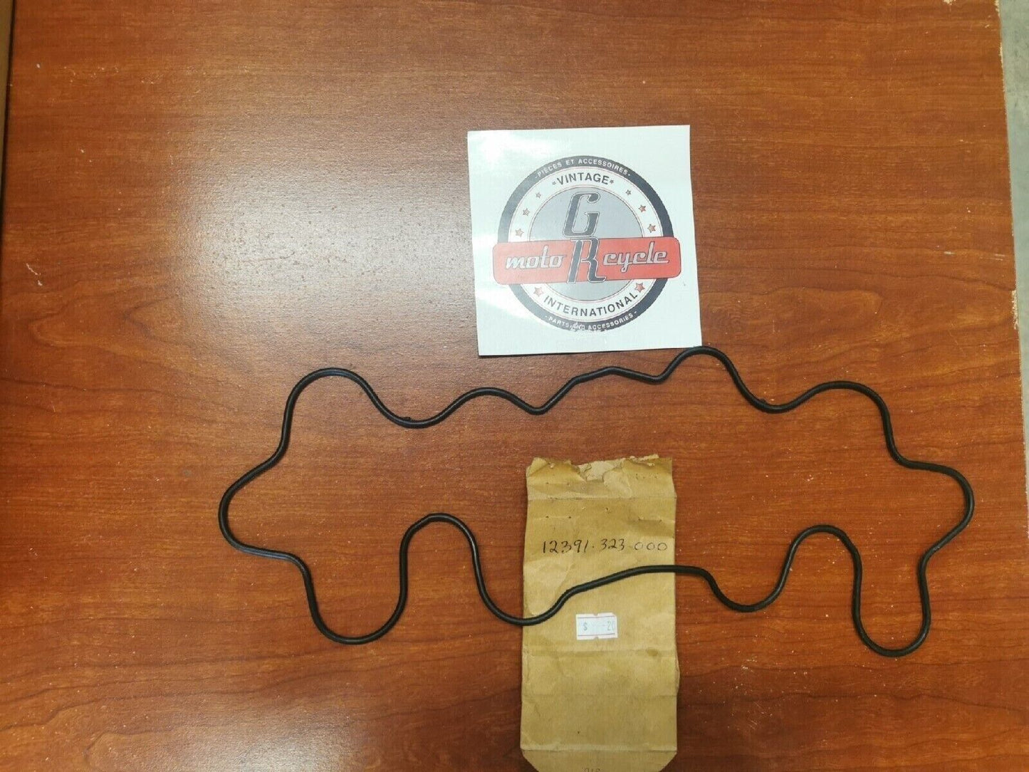 NOS Honda 1976 - 1978 CB550 CB500 GASKET, CYLINDER HEAD COVER 12391-323-000 H36 