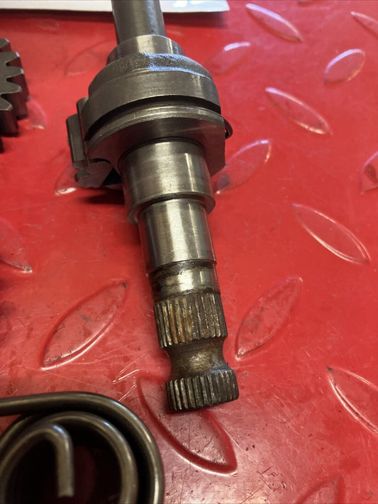 Honda MT125 1975 Kickstarter kick starter spindle gear shaft 1974 1976 CR125M