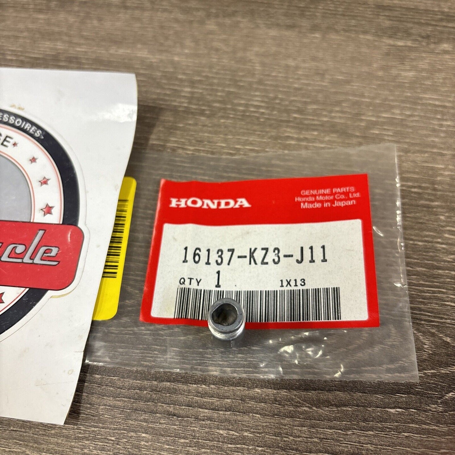 NOS Honda 1997 1999 2000 CR250R CABLE HOLDER 16137-KZ3-J11 H158