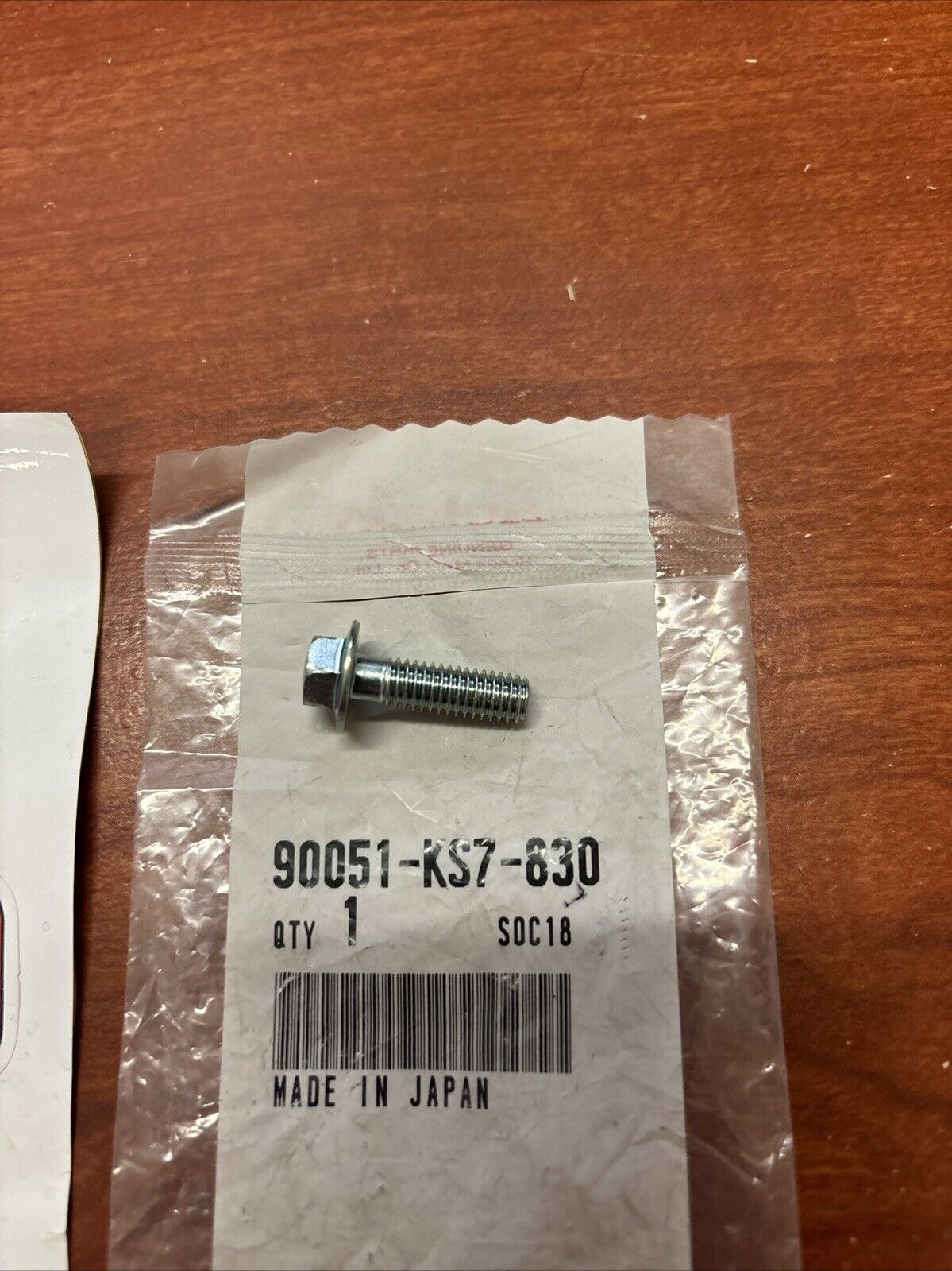 NOS Honda CR125R CR250R RVT1000R VFR800FI FLANGE BOLT 6X20 90051-KS7-830 H135