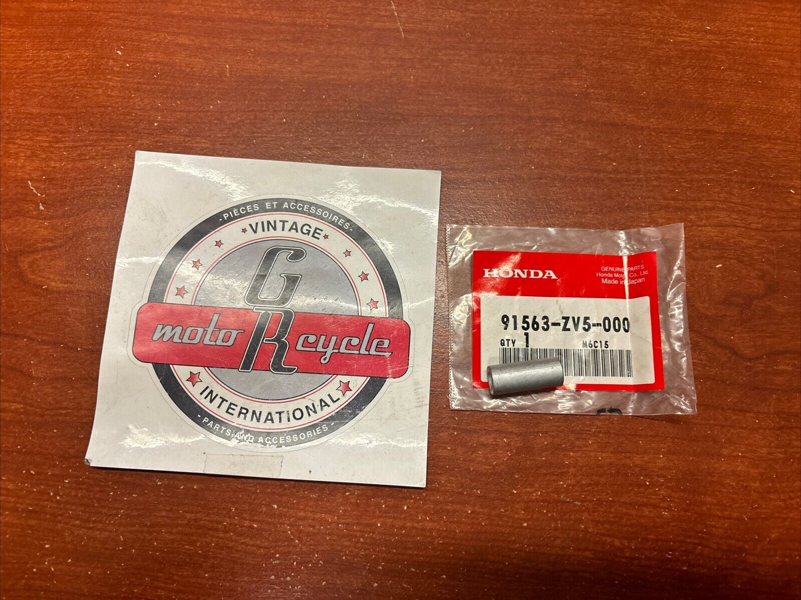 NOS Honda BF35 BF40 BF50 BF75 BF90 DISTANCE COLLAR 91563-ZV5-000 H180