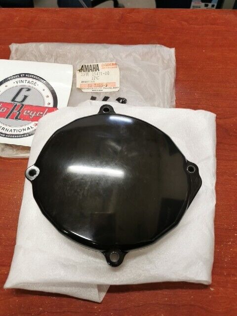 NOS Yamaha YZ125 CRANKCASE COVER 39W-15421-00-00 SUB 5X4-15421-00-00 Y107