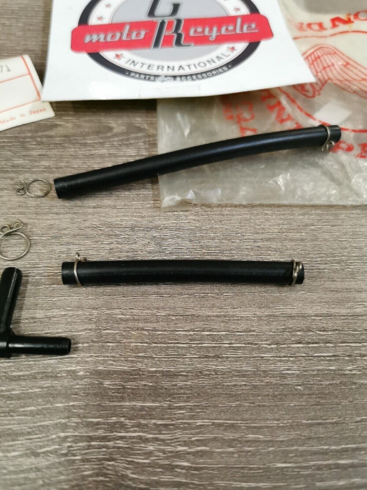 NOS HONDA CB650 1980  TUBE SET AIR VENT 16026-460-671 H45
