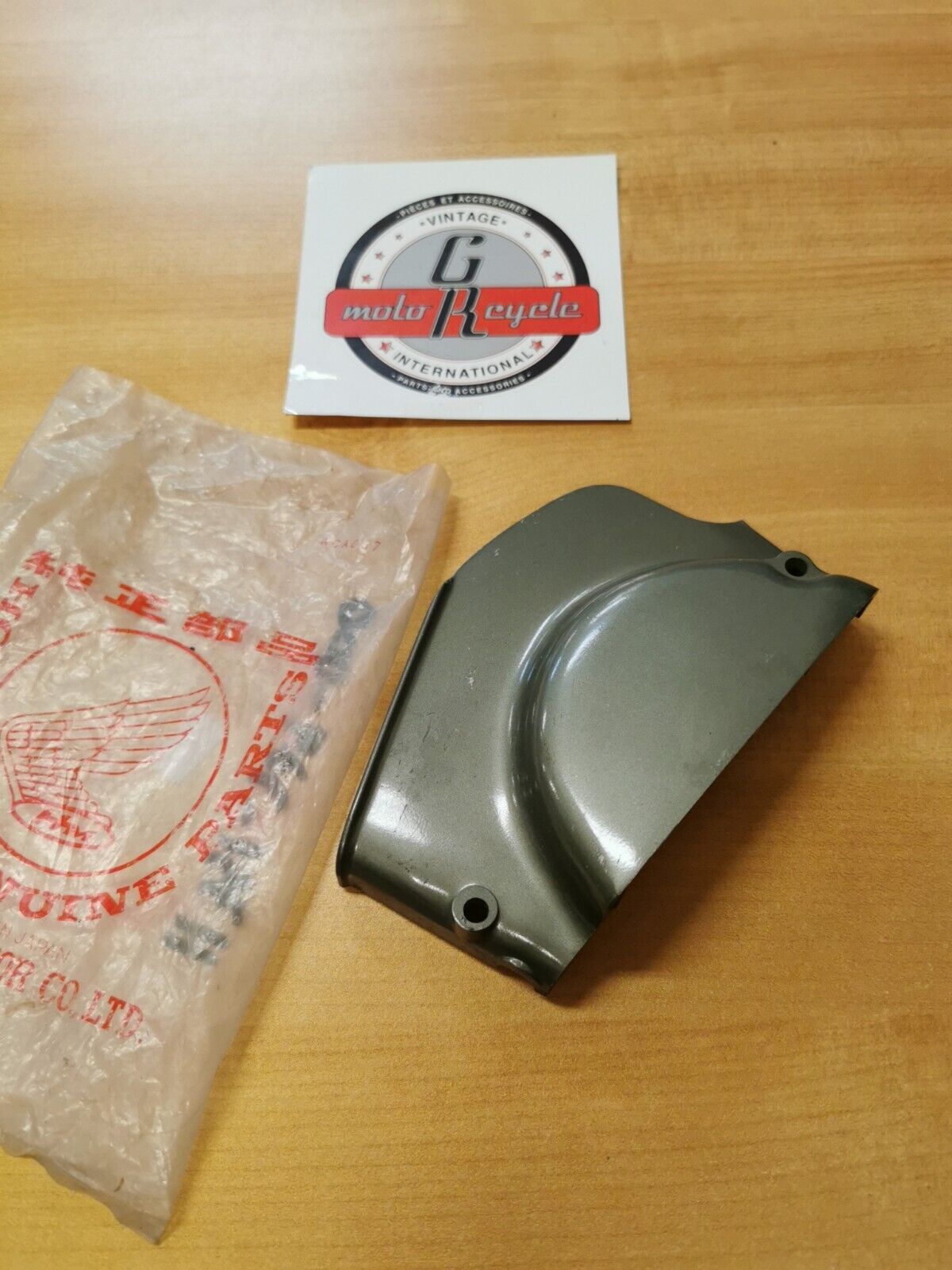 NOS HONDA XL250   XL350 COVER  L RR  CRANKCASE  11351-329-000  H29