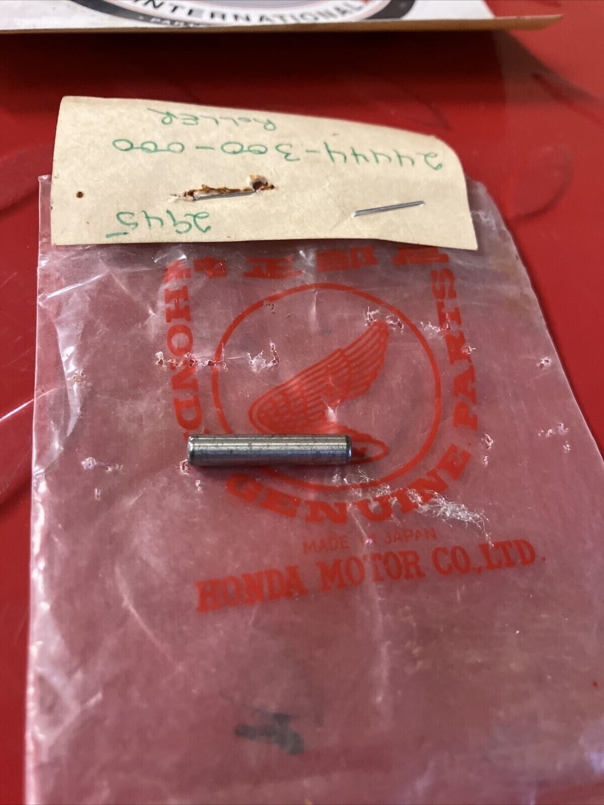 NOS HONDA CB750 CB900 CB1000 CB1100 ROLLER (4X20.6) 24444-300-000 H24