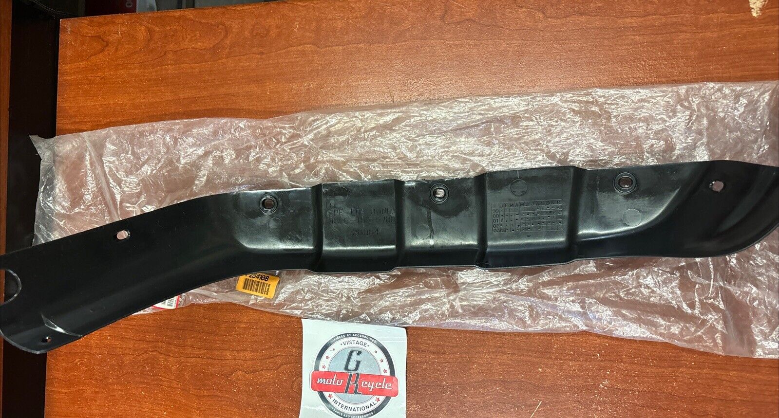 NOS Honda TRX350F TRX350T FRONT LEFT MUDGUARD 61866-HN5-670ZA H115