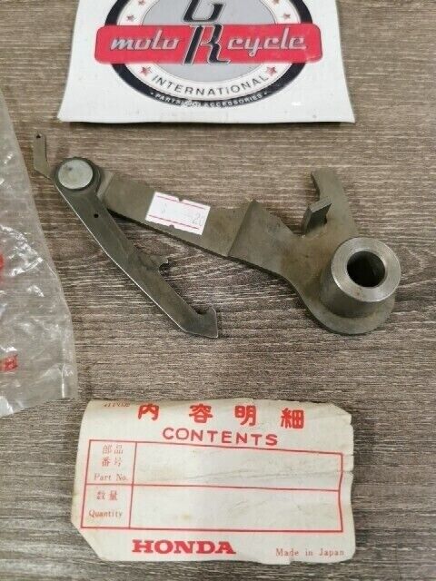 NOS HONDA C100 C102 C105 C105T GEARSHIFT ARM 24630-001-040 SUB 24630-001-090 H72
