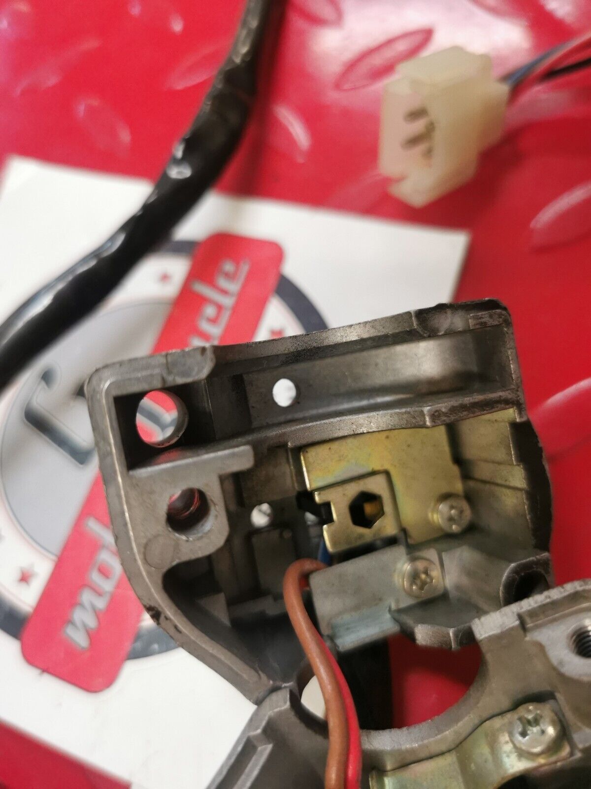 NOS YAMAHA SWITCH HANDLE 2 SR250 EXCITER1 1982 3Y6-83975-00 -00 Y14