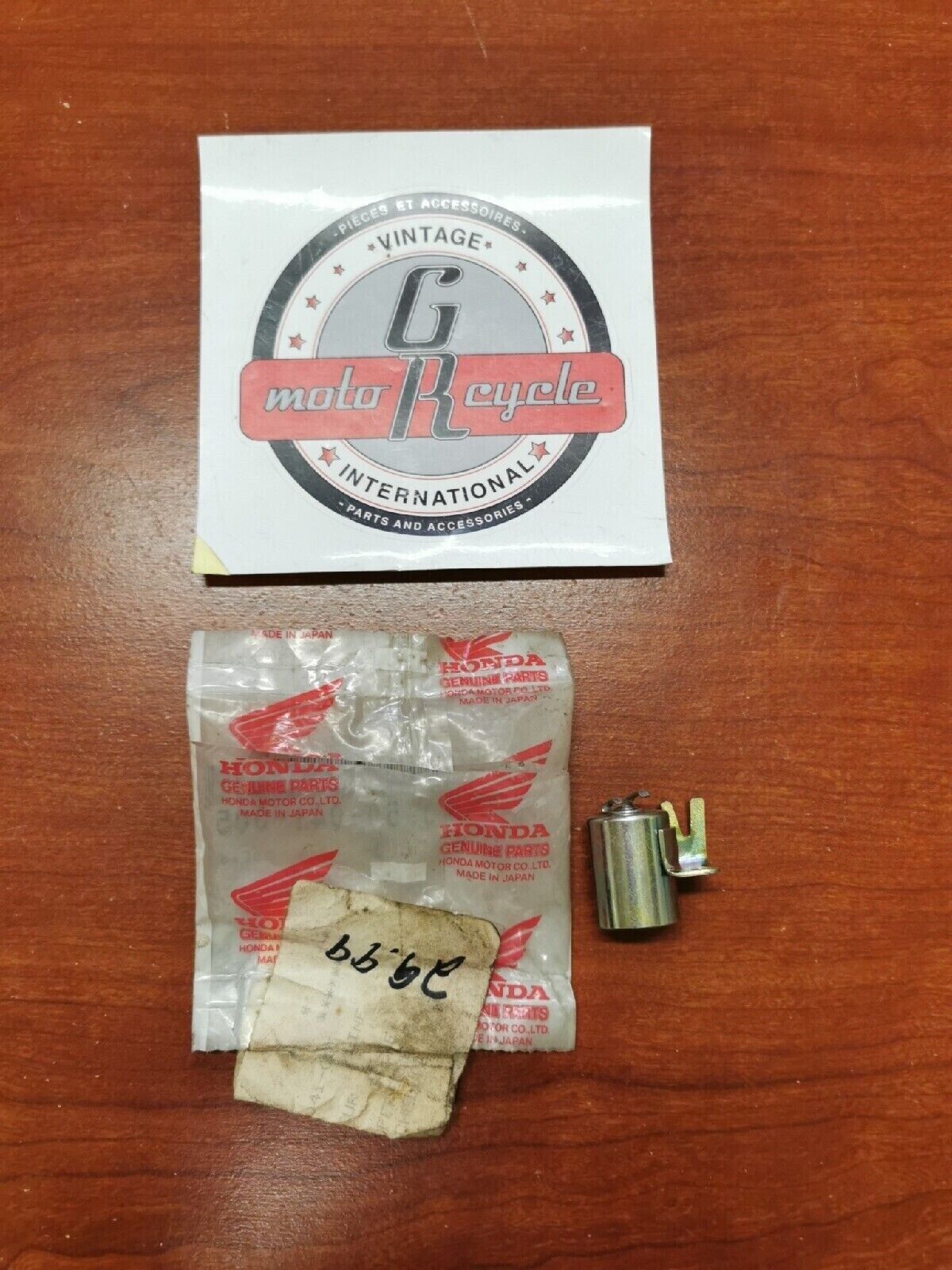 NOS Honda ATC70 Z50R SL70 CT70 XL70 XL80 XR75 CONDENSER 30250-041-005 H33