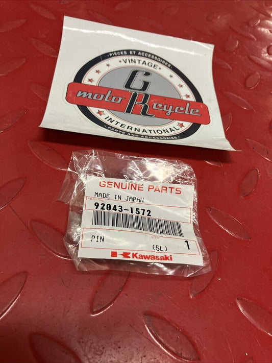 NOS KAWASAKI PIN 92043-1572 K15
