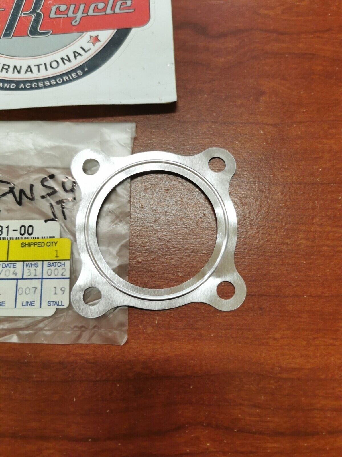 NOS Yamaha CYLINDER HEAD GASKET 517-11181-00-00 SUB. 517-11181-01-00 Y95