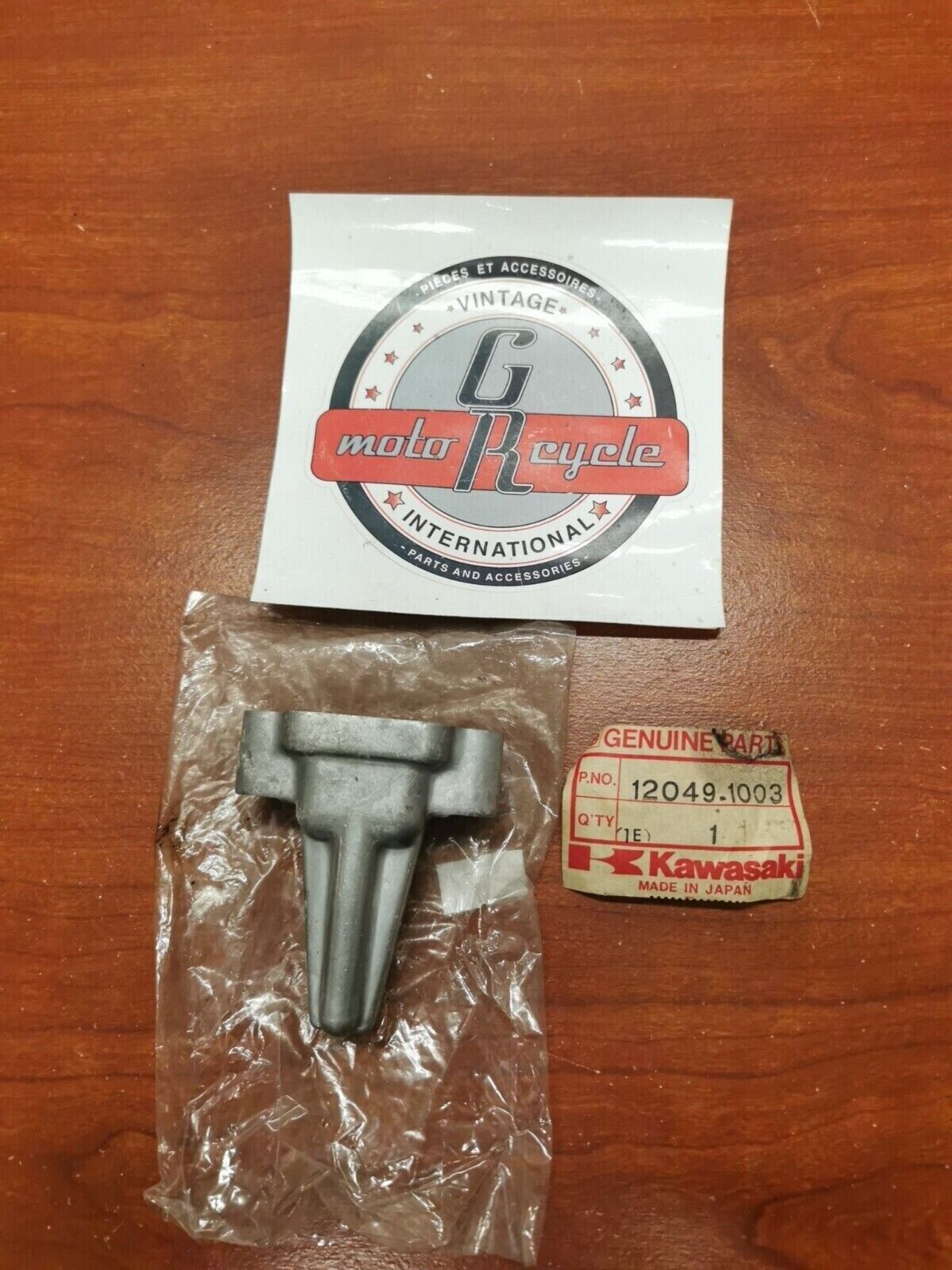 NOS Kawasaki KZ650 KZ1000 Z1 KZ900 TENSIONER HOLDER 12049-1003 K34