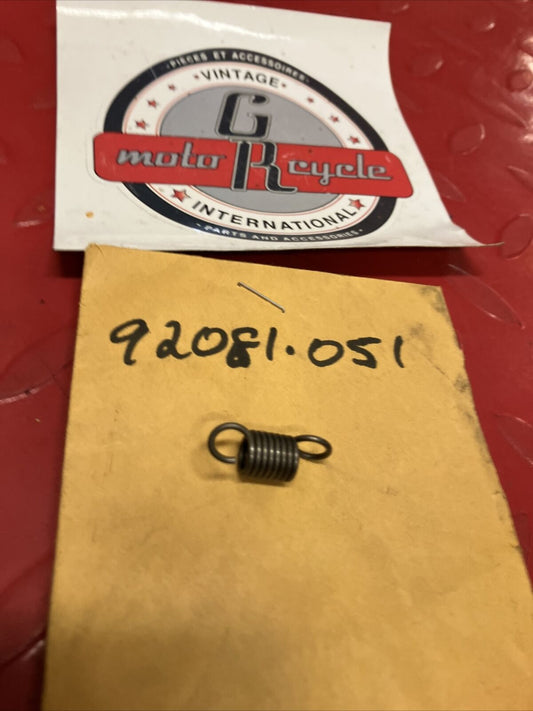 NOS KAWASAKI CHANGE DRUM LEVER SPRING 92081-051 K19
