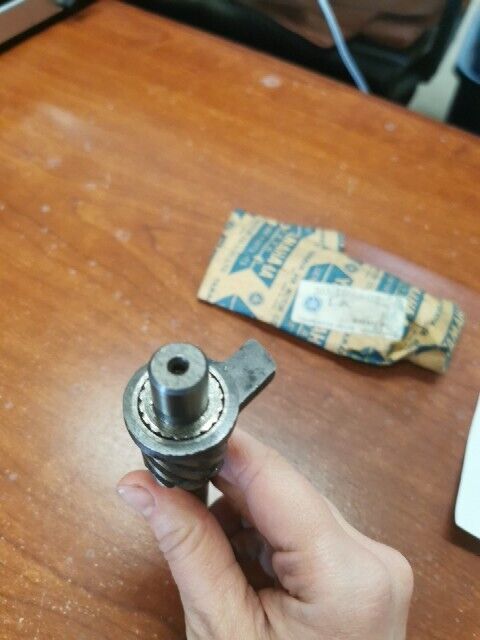 NOS Yamaha FS1 FS50 KICK AXLE 305-15660-02-00 SUB 305-15660-04-00 Y141