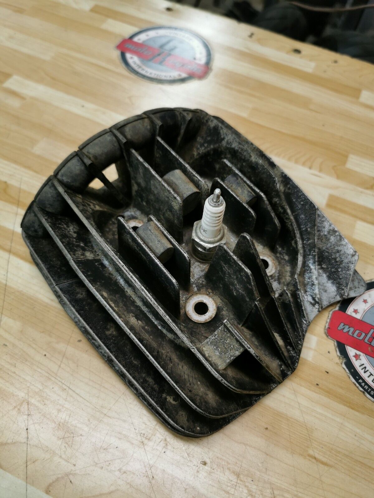 Yamaha DT125 1980 cylinder jug barrel head 1981