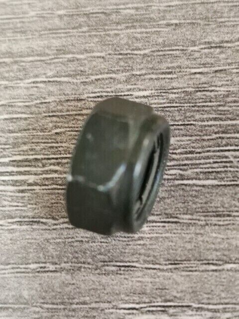 NOS YAMAHA GPX433G GPX338F YTM200L YT125L NUT SELF LOCKING 90185-08026-00 Y149