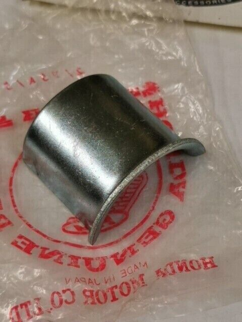 NOS HONDA CB250 COLLAR PIPE JOINT 18233-286-000 H70