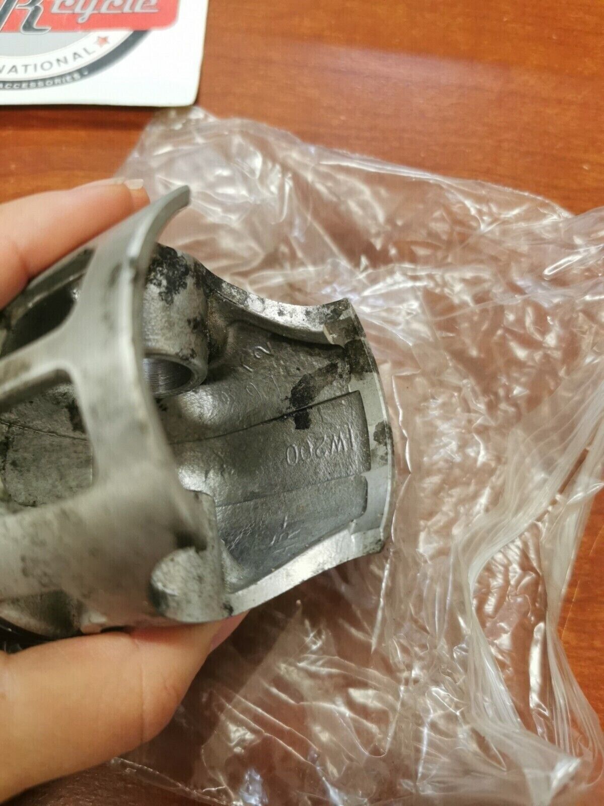 NOS Yamaha IT175 PISTON 1ST O/S SUB. 1W2-11635-10-00 SUB. 3R6-11630-12-00 Y86