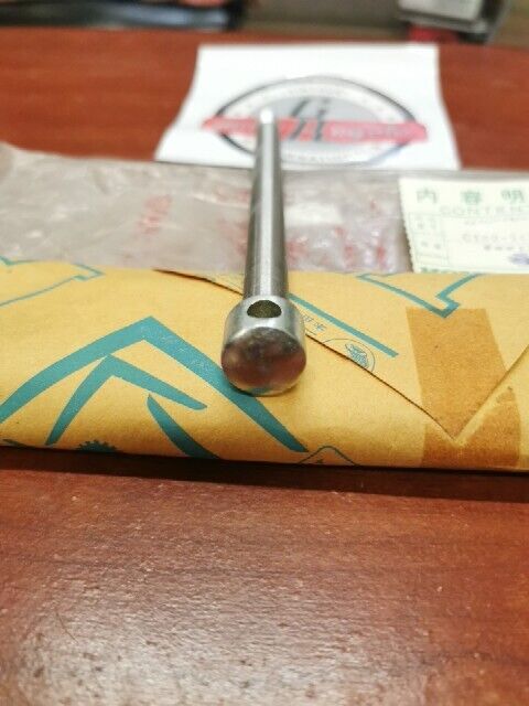 NOS Honda C100 FRONT WHEEL AXLE C100-5426 SUB. 44301-001-000 H68