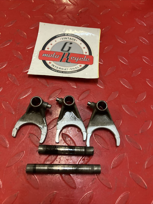 Honda CR250R 1982 transmission gearshift gear shift forks 24221-KA4-700