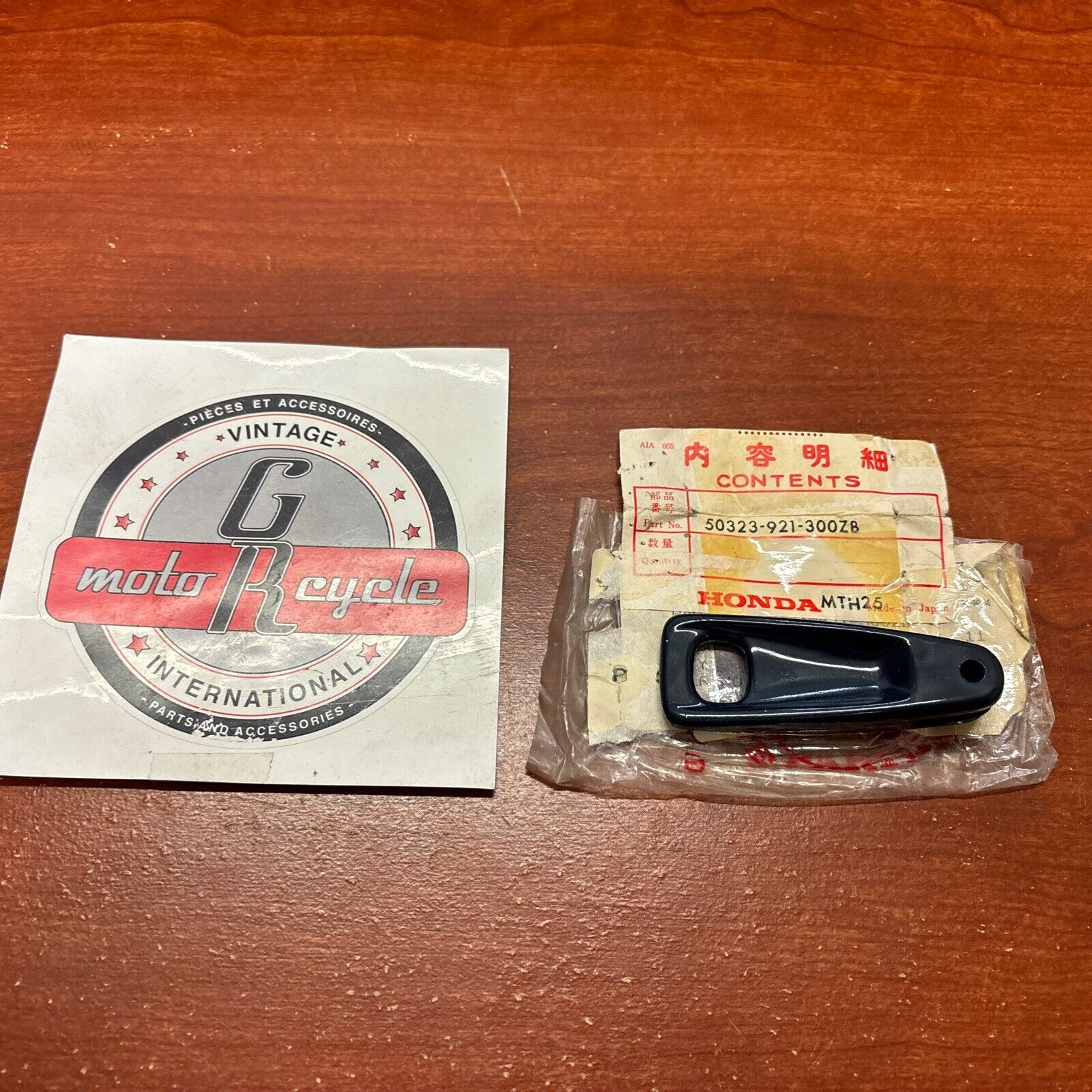 NOS Honda 7.5HP 10HP 75HP 100HP CLAMP GRIP B9 50323-921-300ZB H164