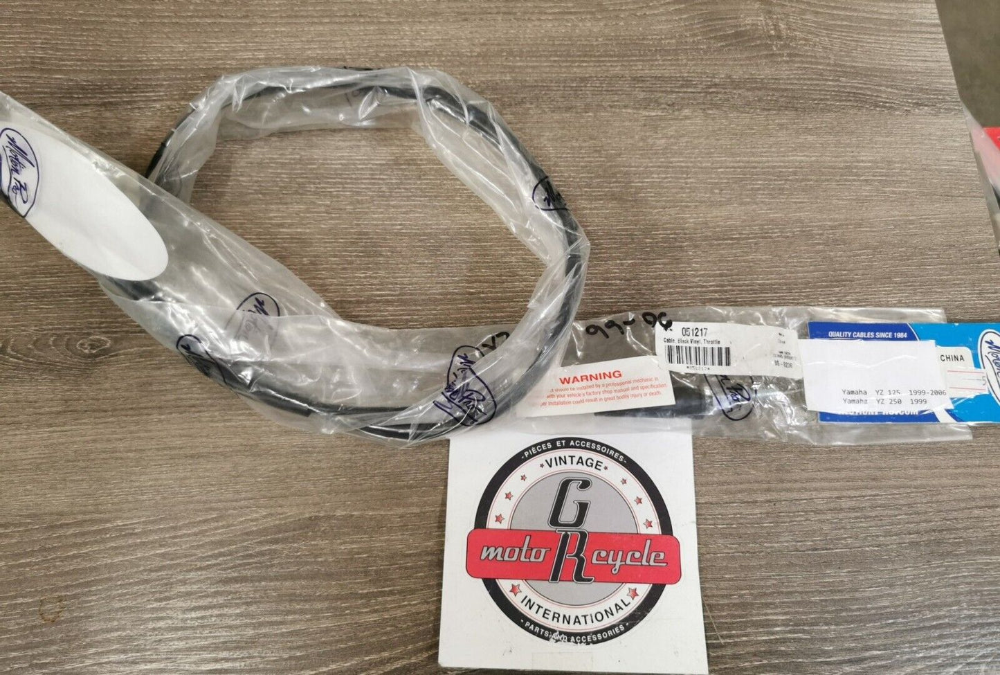 NOS MOTION PRO YAMAHA YZ125  YZ250  Black Vinyl Throttle Cable 05-0236 J41