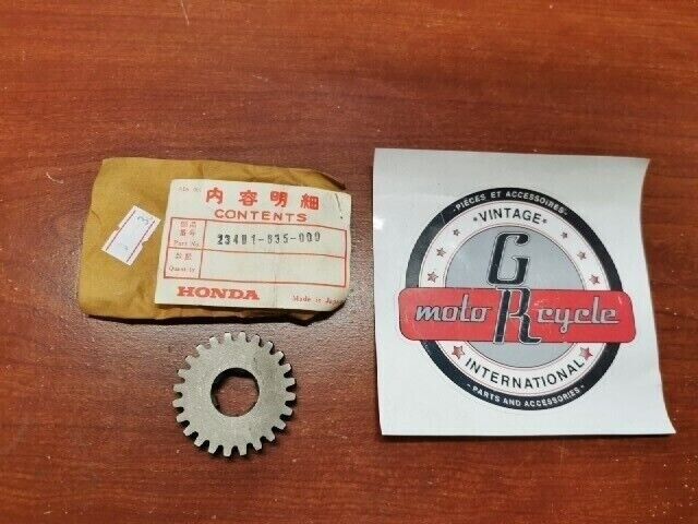 NOS Honda S50 S65 COUNTERSHAFT TOP GEAR 24T 23481-035-000 H90