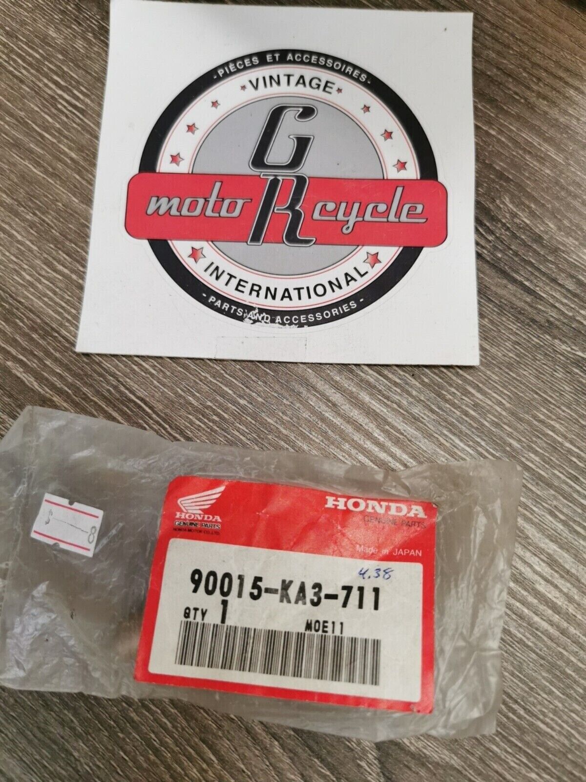 NOS HONDA BOLT 90015-KA3-711 H51