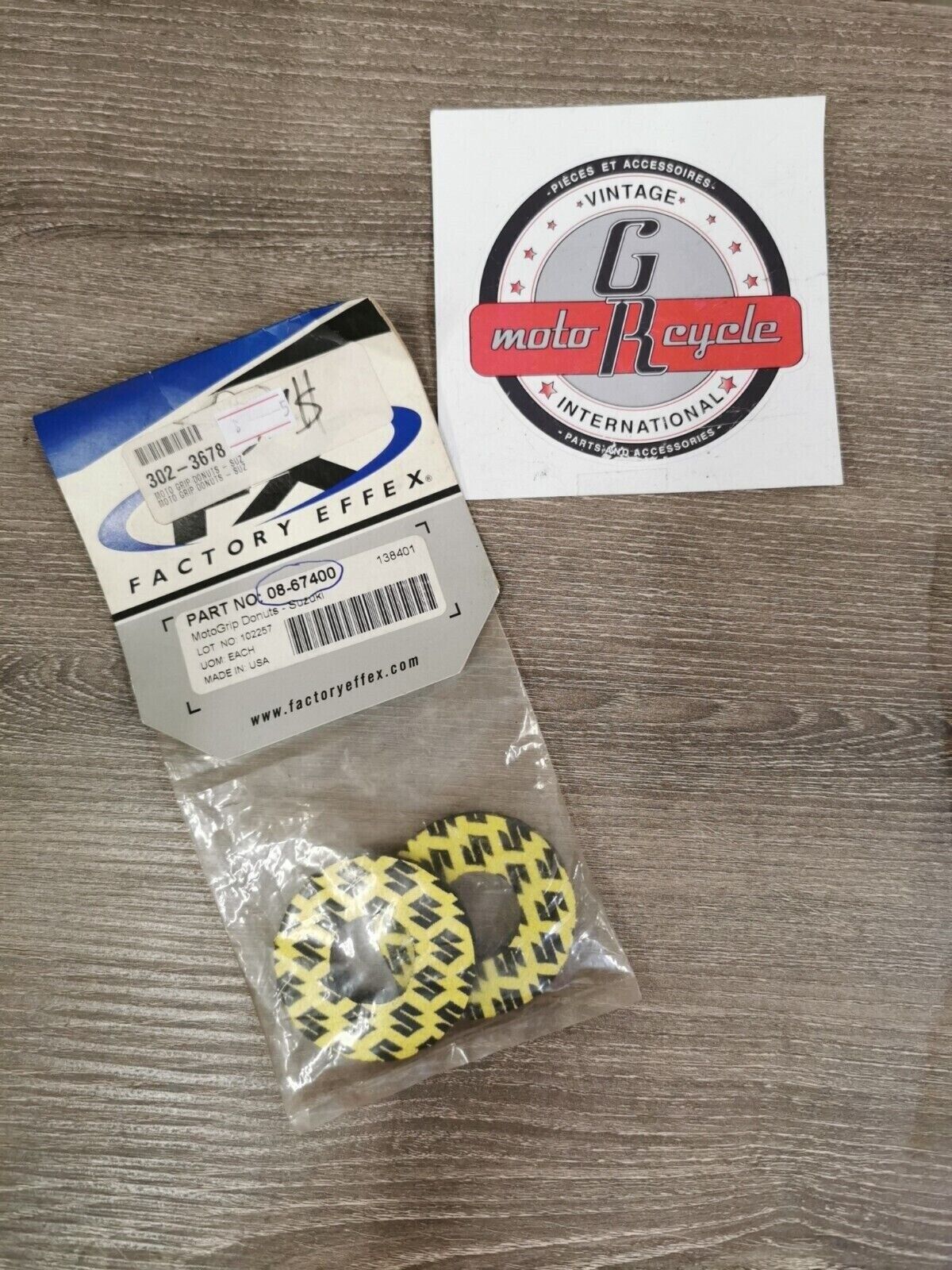 NOS FACTORY EFFEX SUZUKI MOTOGRIP DONUTS YELLOW QTY2  08-67400 J32