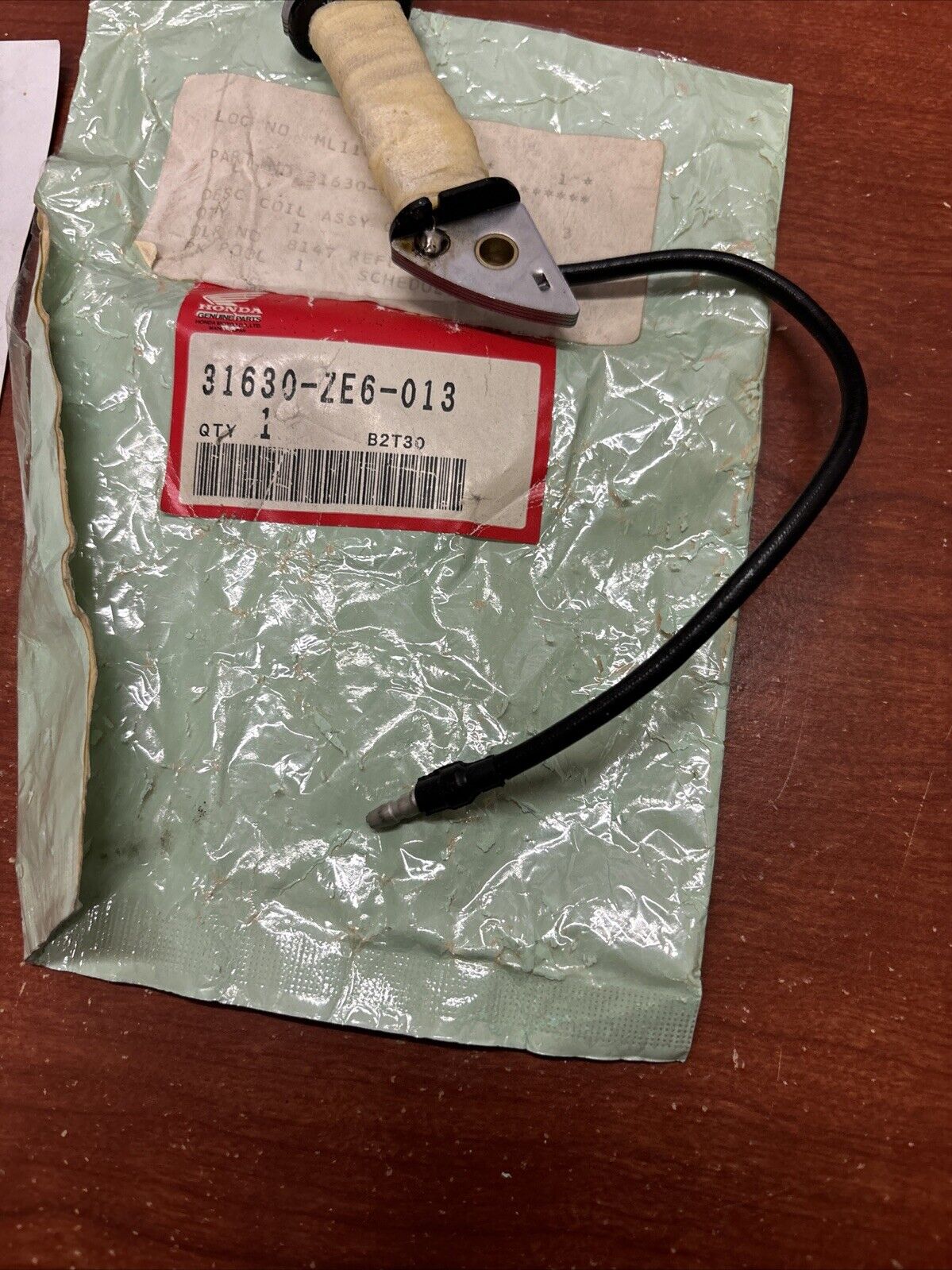 NOS Honda GXV120 HR214 COIL 12V 2W 31630-ZE6-013 H184