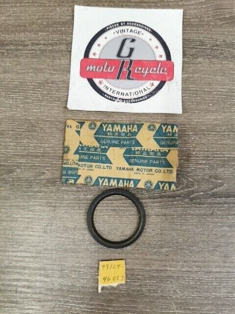 NOS YAMAHA DT1E DT2 DT250 DT2MX DT3 DT360 DT400 OIL SEAL 93104-46029-00 Y148