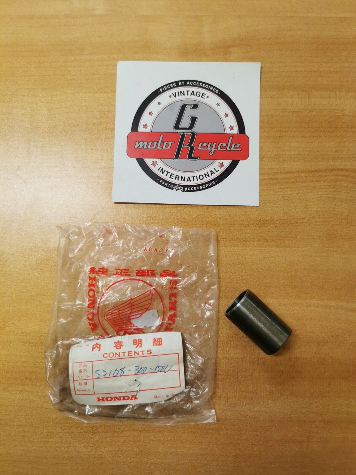 NOS HONDA CB750 SWING ARM BUSHING 52108-300-000 superseded by 52108-300-300 H20